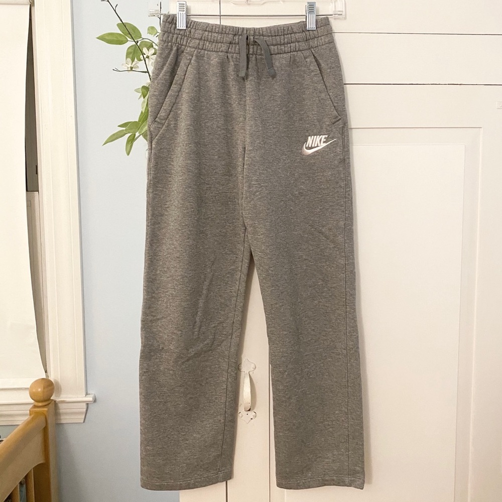 ❌SOLD Nike Club Fleece Sweatpants